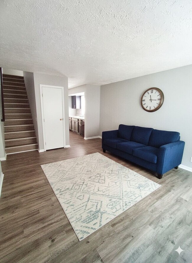 Foto del edificio - For Rent: Spacious 4-Bedroom, 2-Bathroom Home — Available Now!