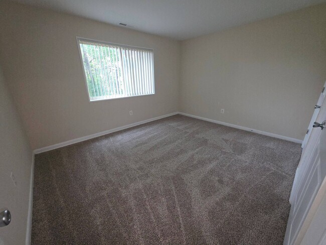 Interior Photo - Summit Crest