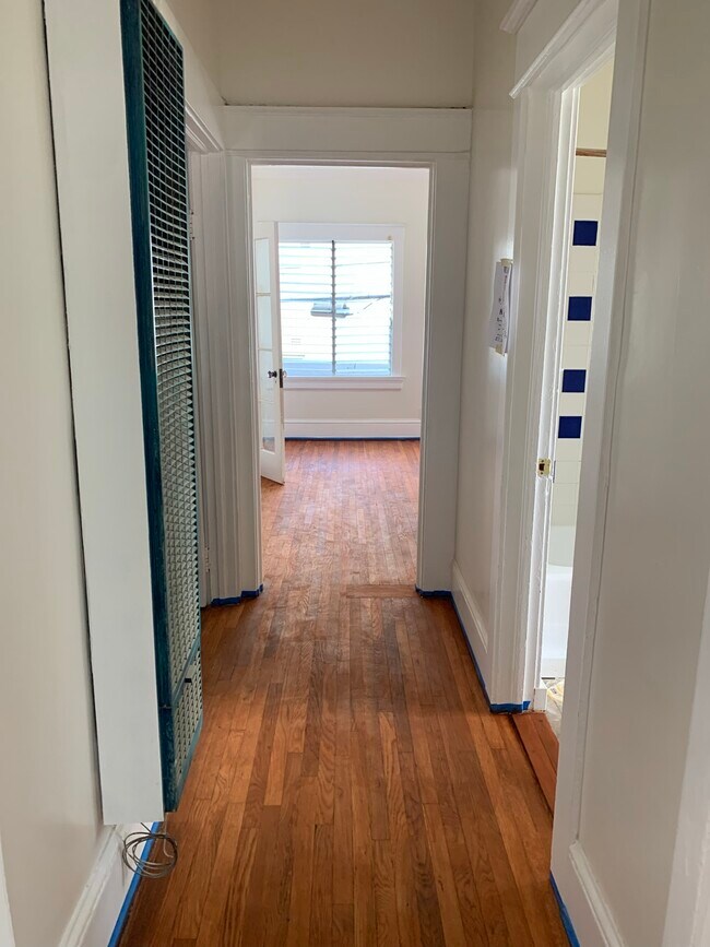Front Hallway to Living Rm - 1825 N La Brea Ave