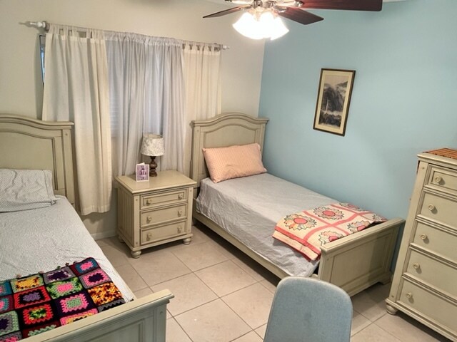 Guest Bedroom - 4117 Bougainvilla Dr