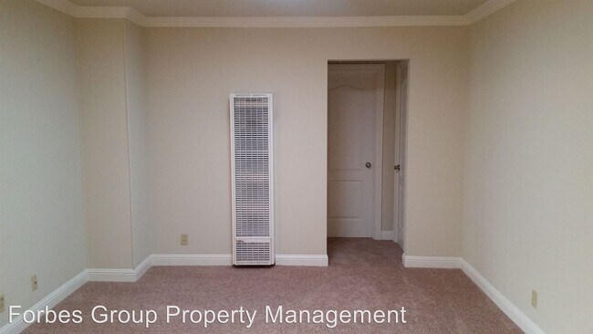 Foto del edificio - 219 Rushmore Ln