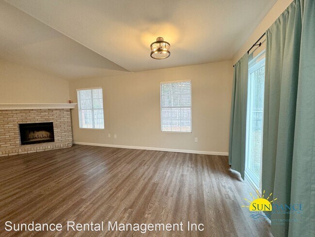 Building Photo - 3 br, 2 bath House - 2217 Estates Circle