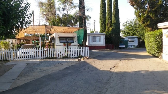 Foto del edificio - Porterville Mobile Village