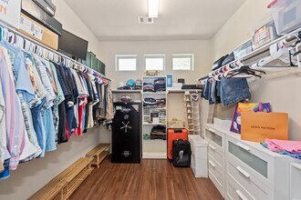 Building Photo - 20214 Parker Bend Ln