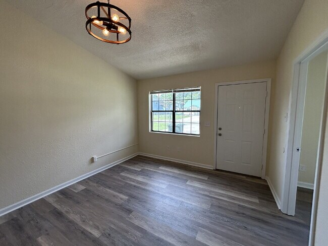 Foto del edificio - Apartment For Rent
