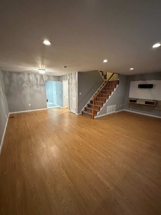 Foto del edificio - 942 Thomas Ave