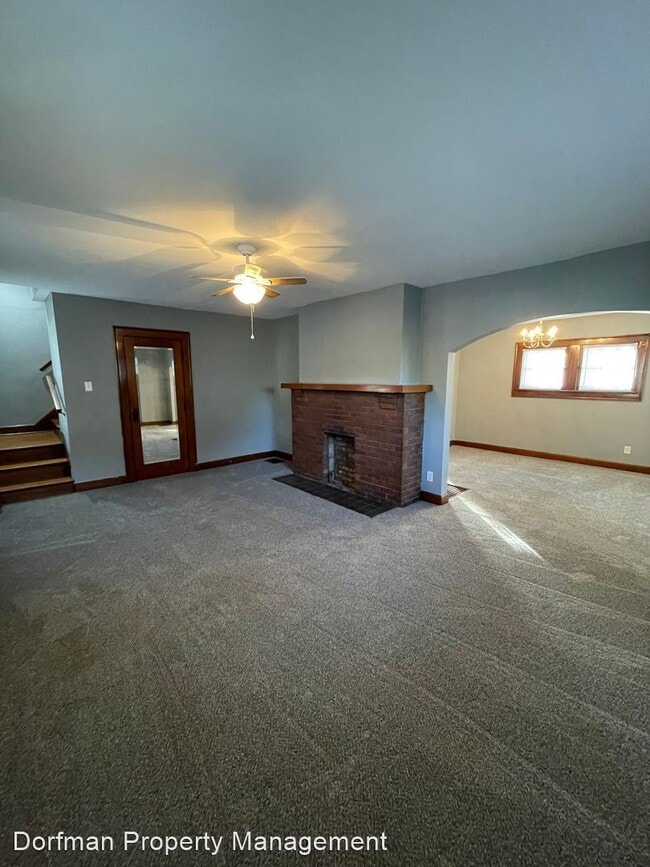 Building Photo - 2 br, 1.5 bath House - 715 E 50TH ST