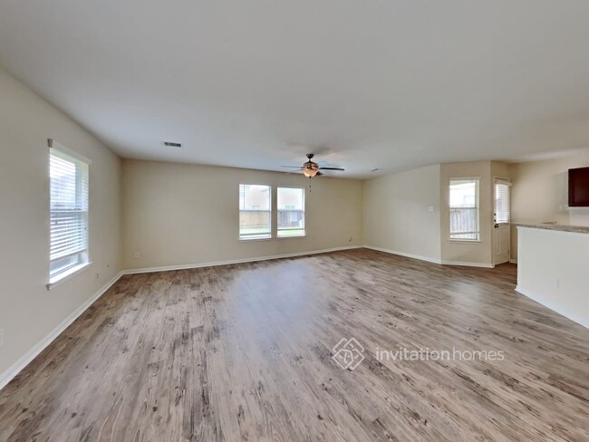 Building Photo - 8627 Chaletford Dr