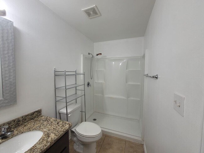 Foto del edificio - 139 Kleberg Ave