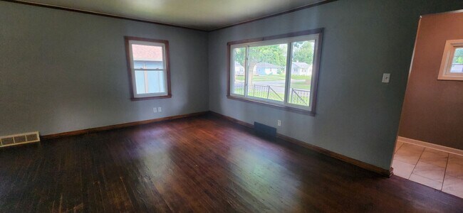 Foto del edificio - Beautiful 4 Bedroom, 2 Bathroom Home with garage, shed, deck, and fenced yard!