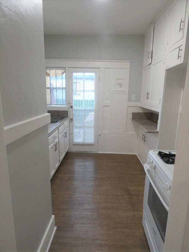 Foto del edificio - 621 E 6th St