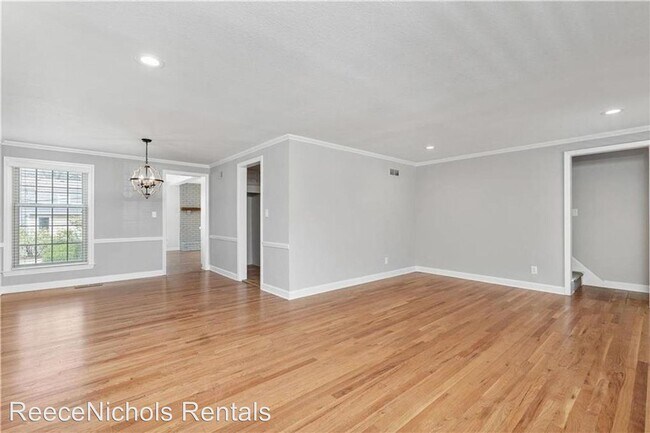 Foto del edificio - 4 br, 3.5 bath House - 4014 W 74th Street