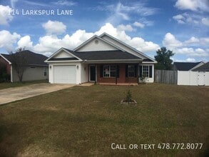 Building Photo - 114 Larkspur Ln