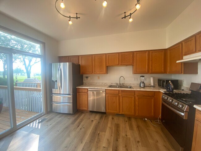 Foto del edificio - 14058 Edgewater Dr