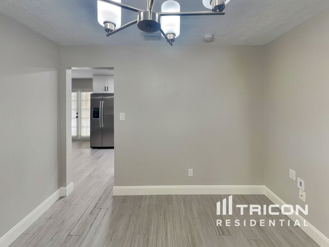 Foto del edificio - 2536 Eastbrook Blvd