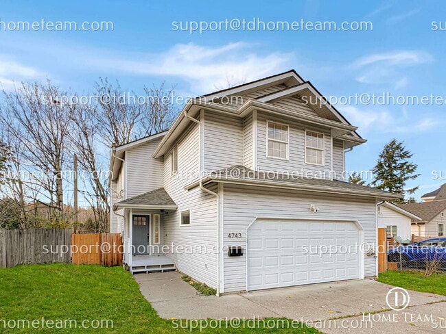 Foto del edificio - "Spacious 4-Bed Oasis with Scenic Views in Prime Seattle Location!"