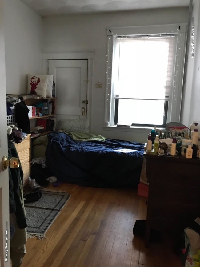 Building Photo - 17 Cummings Rd