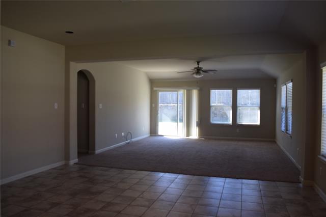 Building Photo - 5065 Royal Springs Dr