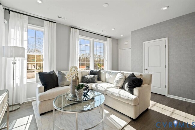 Foto del edificio - 13271 Coalfield Station Ln