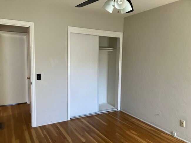 Building Photo - Larkin Street (459)