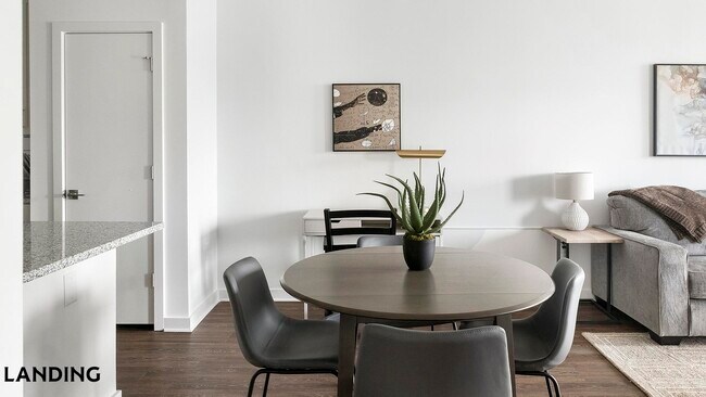 Foto del edificio - 2110 Birkhall St
