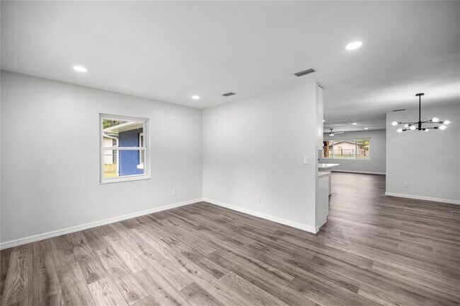 Building Photo - 5 Bahia Court Trce