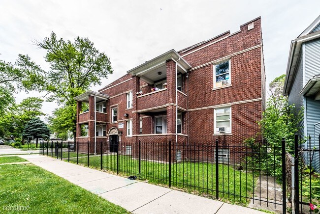 Building Photo - 602 N Lorel Ave