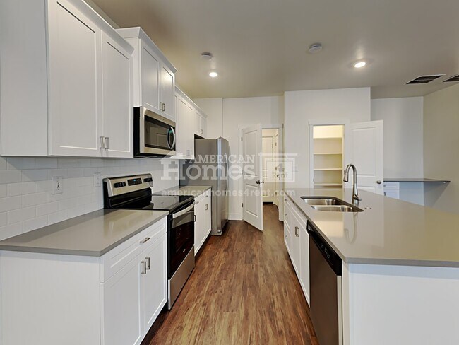 Building Photo - 6562 W Spriggel Street