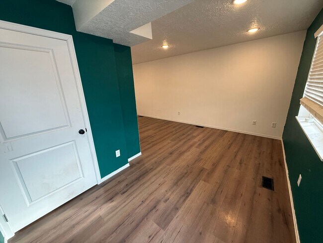 Foto del edificio - Twin Home for Rent Near Downtown Sioux Falls