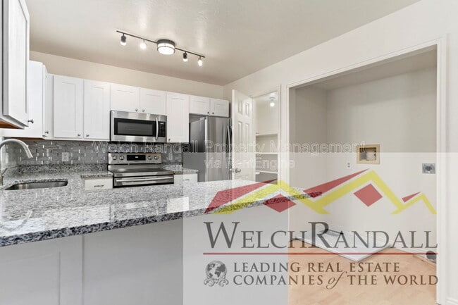 Building Photo - 1701 E 1450 S