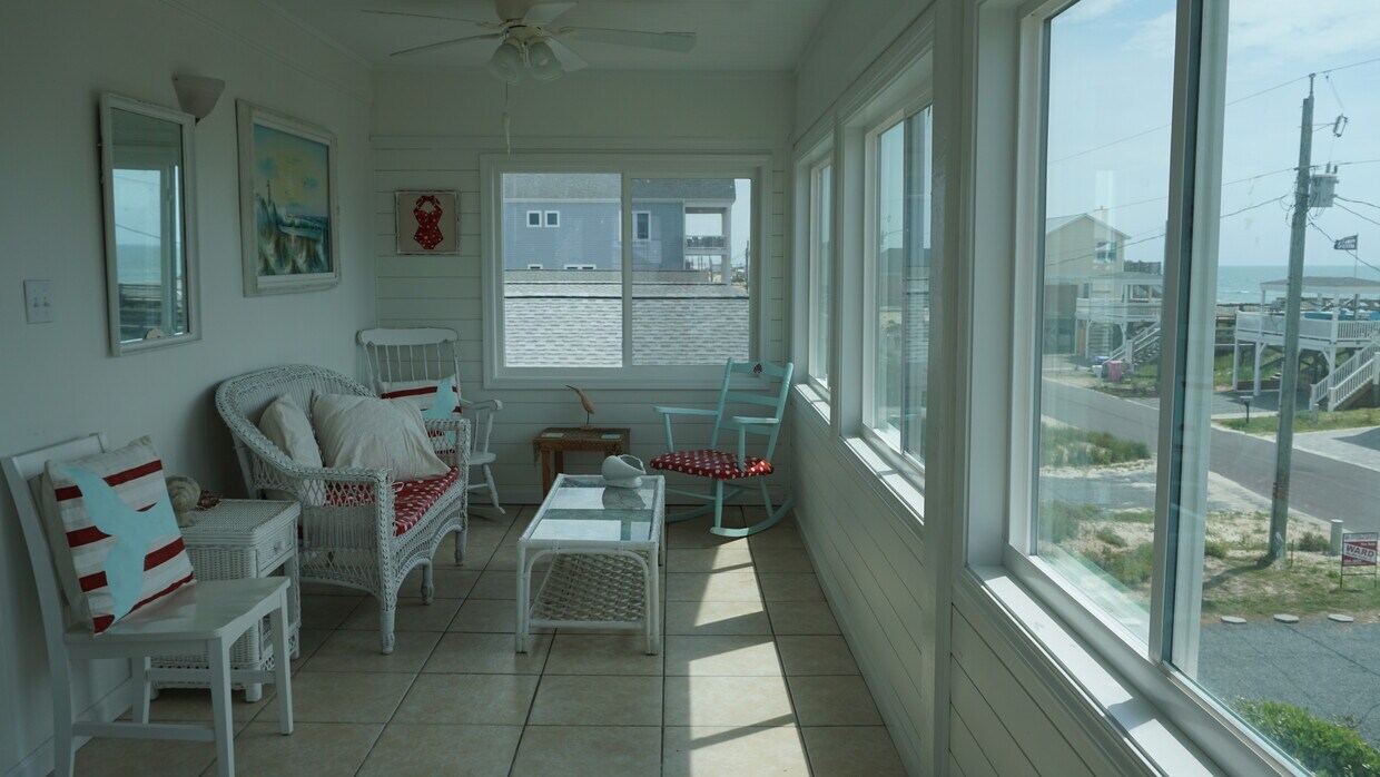 Primary Photo - 1115 N Shore Dr