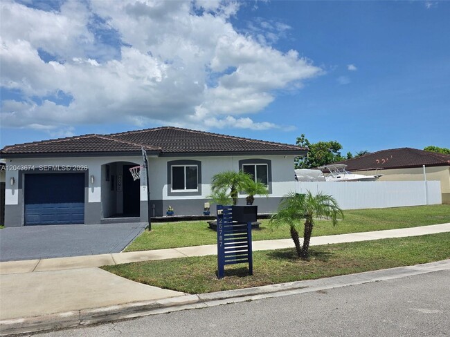 Building Photo - 25787 SW 127th Pl
