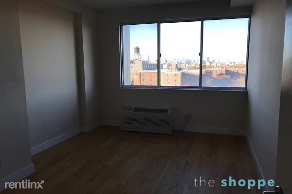Foto principal - 756 Myrtle Ave