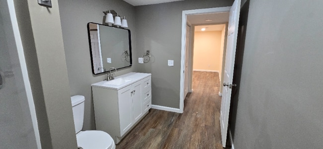 Foto del edificio - 409 Oak Park Dr