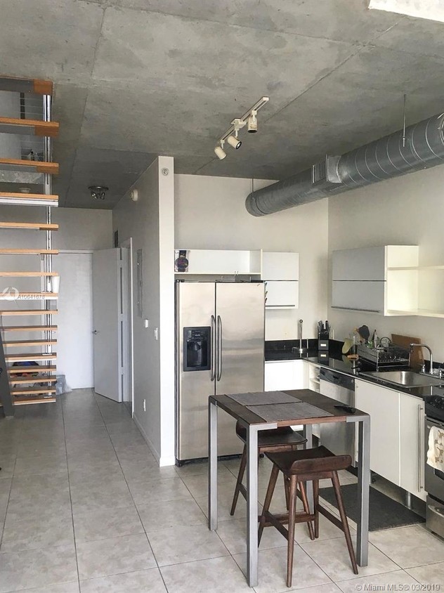 Foto principal - 690 SW 18th St