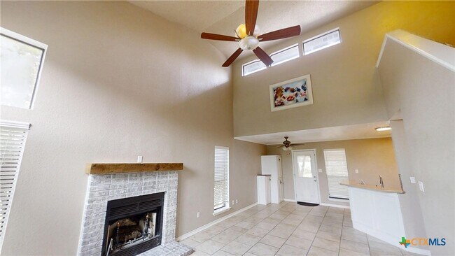 Foto del edificio - 8 E Shawnee Ln