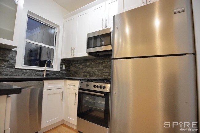 Foto del edificio - 200 Lawrence Ave