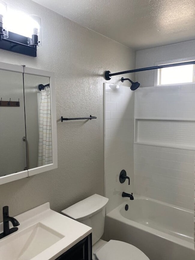 Building Photo - Vintage Charm Meets Modern Comfort!