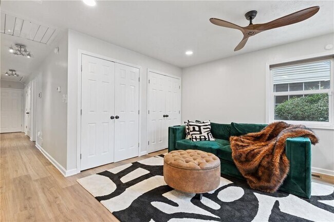 Foto del edificio - 1723 S Alvarado Terrace SW