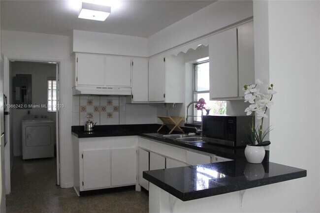 Building Photo - 7951 SW 89th St