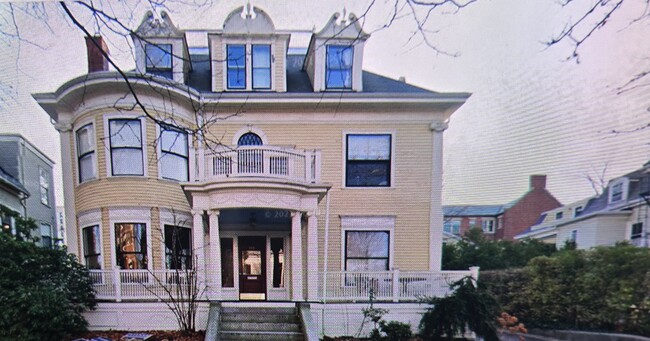 Building Photo - 340 Harvard St