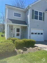 Building Photo - 30 Druid Ln