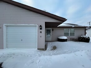 Building Photo - 917 N Clay St