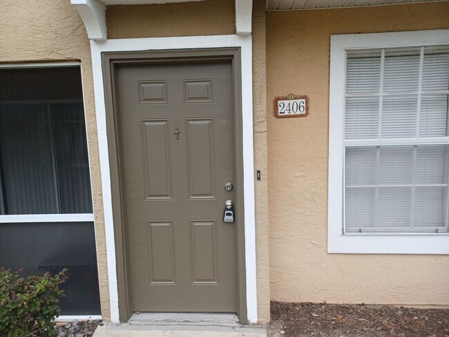 Foto del edificio - 10075 Gate Pkwy N