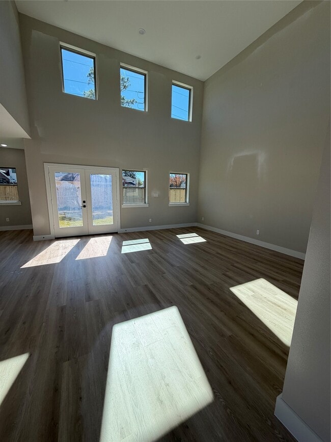 Building Photo - 2523 Liguria Ln