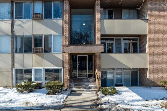 Building Photo - 1305 S Congress St