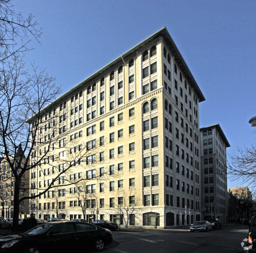 Britton Budd Apartments 501 W Surf St Chicago, IL Apartments for