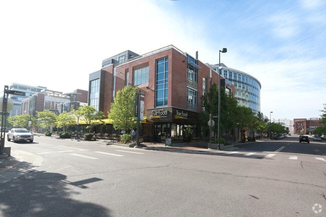 Building Photo - North Creek Residences