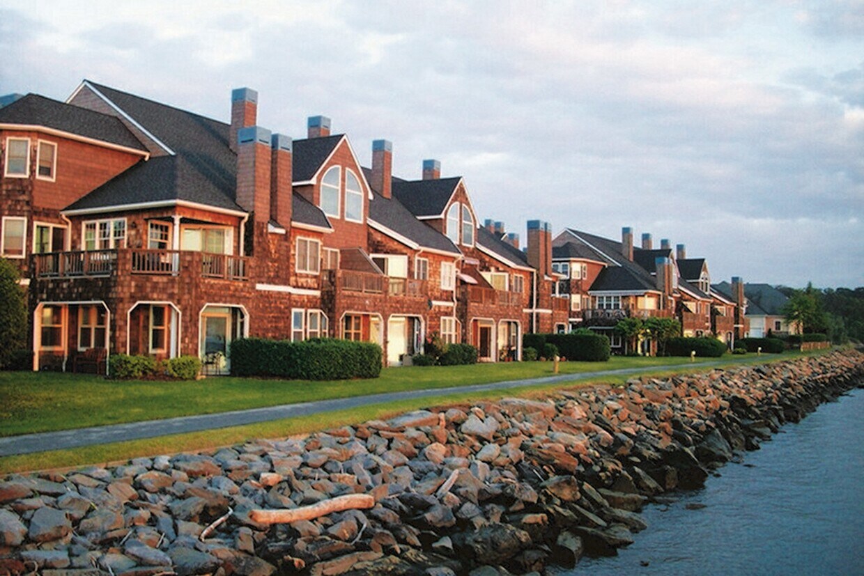 1306 Half Moon Bay Dr, CrotononHudson, NY 10520 Townhome Rentals in