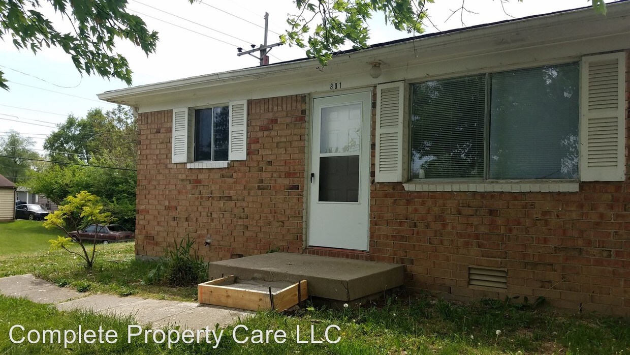 Primary Photo - 3 br, 1 bath House - 801 N Elgin